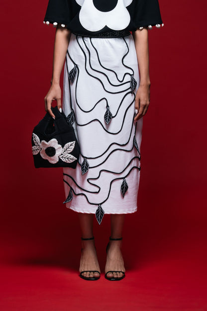 Sculpted Garden Skirt