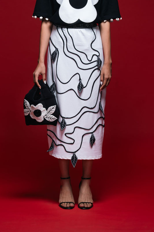 Sculpted Garden Skirt