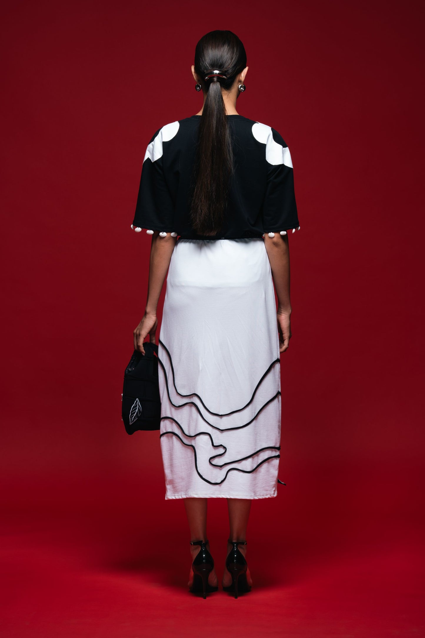 Sculpted Garden Skirt