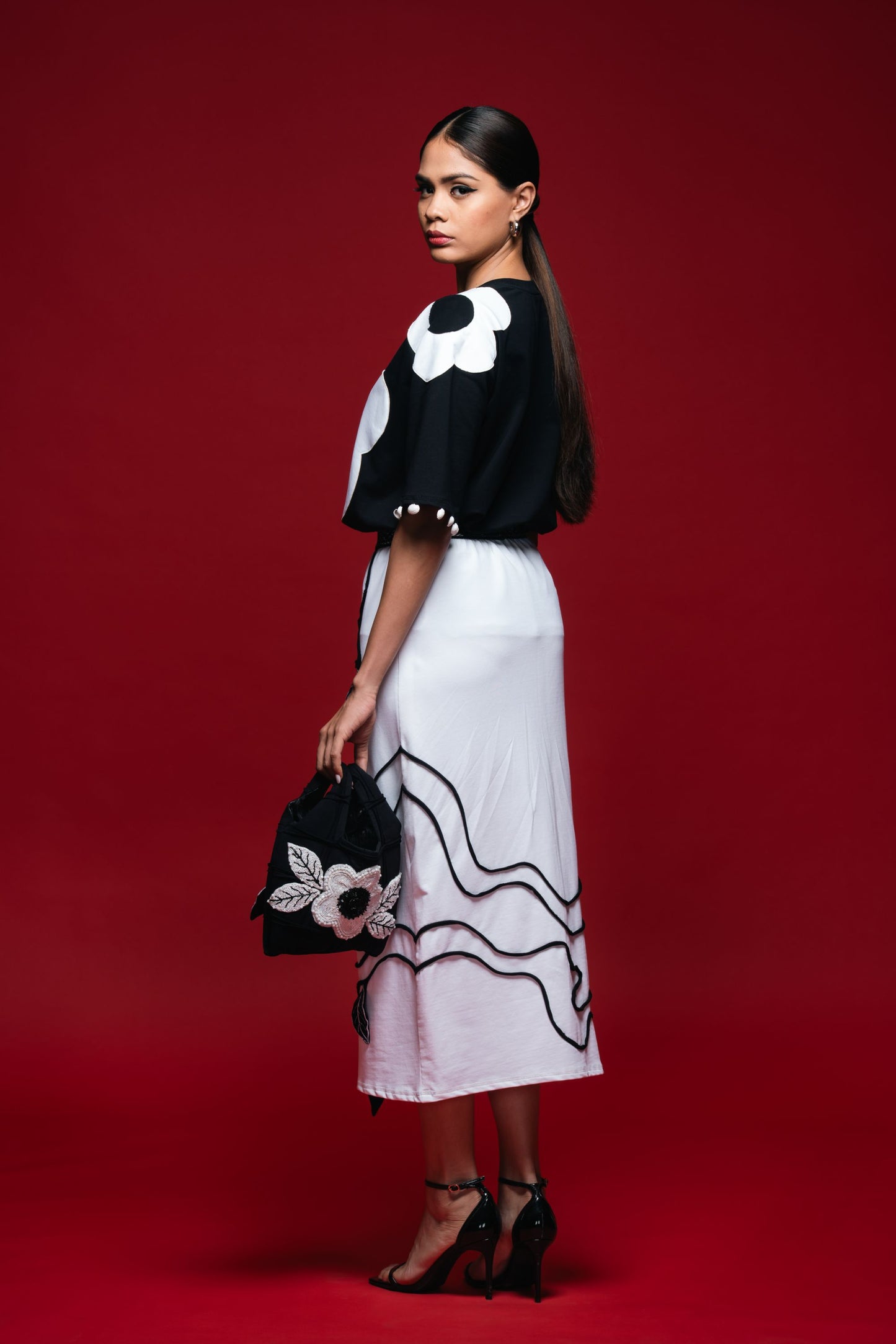 Sculpted Garden Skirt